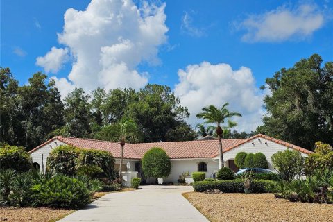 Villa ou maison à vendre à Winter Haven, Floride: 4 chambres, 330.27 m2 № 1819046 - photo 1