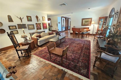 Villa ou maison à vendre à Winter Haven, Floride: 4 chambres, 330.27 m2 № 1819046 - photo 9