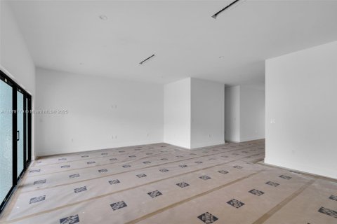 Villa ou maison à vendre à Miami, Floride: 4 chambres № 1921913 - photo 10