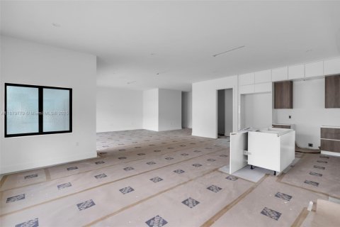 Villa ou maison à vendre à Miami, Floride: 4 chambres № 1921913 - photo 13