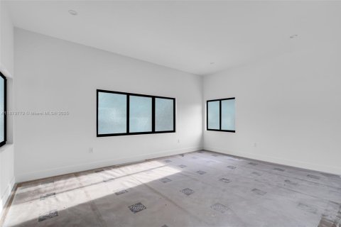 Villa ou maison à vendre à Miami, Floride: 4 chambres № 1921913 - photo 26