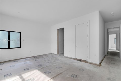 Villa ou maison à vendre à Miami, Floride: 4 chambres № 1921913 - photo 27