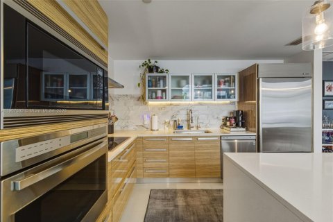Condominio en venta en Miami, Florida, 2 dormitorios, 152.08 m2 № 1964043 - foto 13