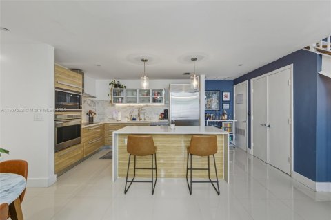 Condominio en venta en Miami, Florida, 2 dormitorios, 152.08 m2 № 1964043 - foto 9