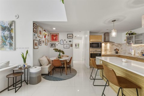 Condominio en venta en Miami, Florida, 2 dormitorios, 152.08 m2 № 1964043 - foto 10