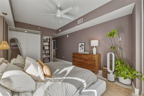 Condominio en venta en Miami, Florida, 2 dormitorios, 152.08 m2 № 1964043 - foto 30