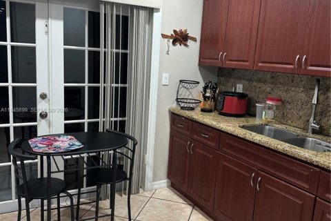 Condominio en venta en Miami, Florida, 2 dormitorios, 86.96 m2 № 2002419 - foto 3