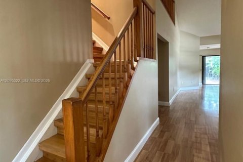Touwnhouse à vendre à Miami, Floride: 3 chambres, 154.96 m2 № 2422370 - photo 16