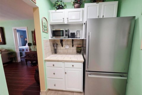 Condo in Fort Lauderdale, Florida, 1 bedroom  № 1850690 - photo 18