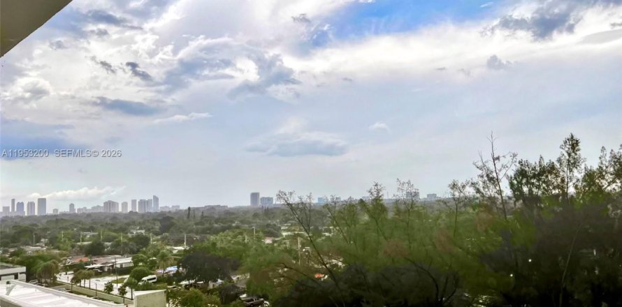 Condo in Miami, Florida, 2 bedrooms  № 2009776