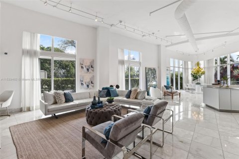 Copropriété à vendre à Miami Beach, Floride: 2 chambres, 191.1 m2 № 2013630 - photo 4