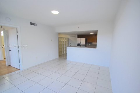 Снять в аренду кондоминиум в Майами, Флорида 1 спальня, 66.7м2, № 1989340 - фото 9