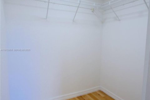 Снять в аренду кондоминиум в Майами, Флорида 1 спальня, 66.7м2, № 1989340 - фото 18