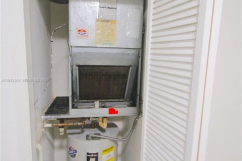 Снять в аренду кондоминиум в Майами, Флорида 1 спальня, 66.7м2, № 1989340 - фото 15