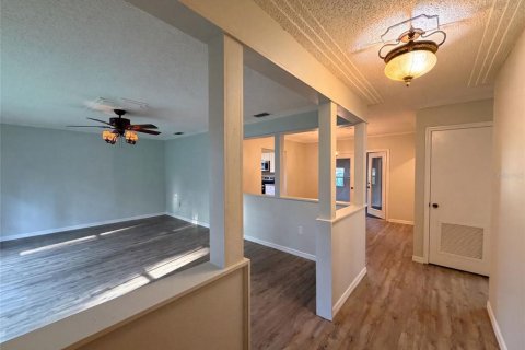 House in Ocala, Florida 3 bedrooms, 128.58 sq.m. № 2238023 - photo 3