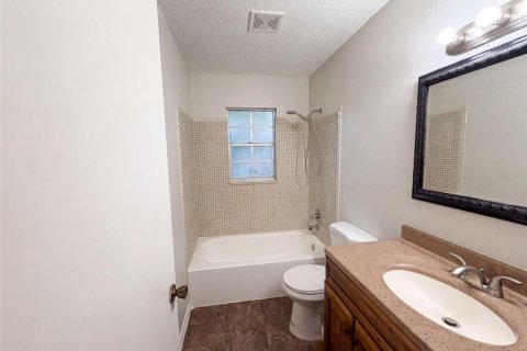 House in Ocala, Florida 3 bedrooms, 128.58 sq.m. № 2238023 - photo 6