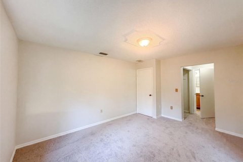 House in Ocala, Florida 3 bedrooms, 128.58 sq.m. № 2238023 - photo 14