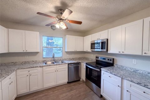 House in Ocala, Florida 3 bedrooms, 128.58 sq.m. № 2238023 - photo 19