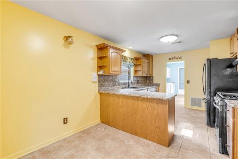 House in New Smyrna Beach, Florida 3 bedrooms, 182.74 sq.m. № 2211399 - photo 16