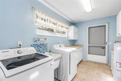 House in New Smyrna Beach, Florida 3 bedrooms, 182.74 sq.m. № 2211399 - photo 20