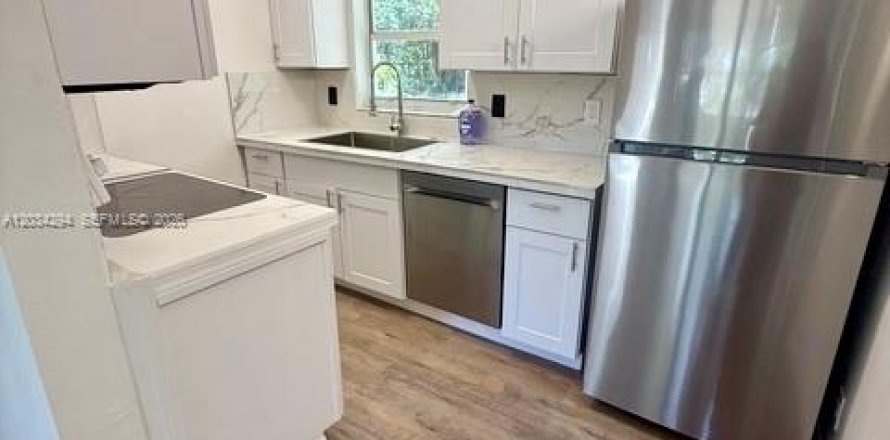 Villa ou maison à Lake Worth, Floride 3 chambres, 87.7 m2 № 2185118