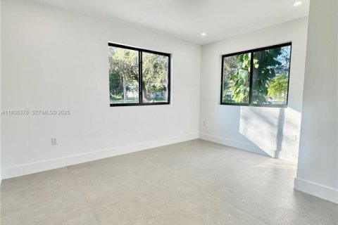 Купить виллу или дом в Саут-Майами, Флорида 4 спальни, № 1994384 - фото 4