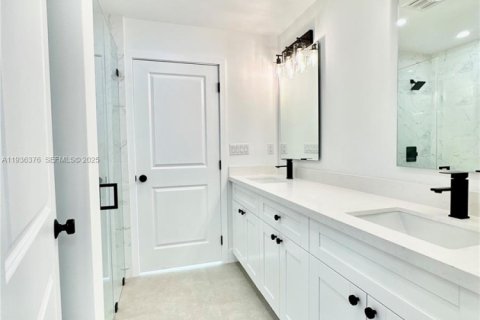 Купить виллу или дом в Саут-Майами, Флорида 4 спальни, № 1994384 - фото 8