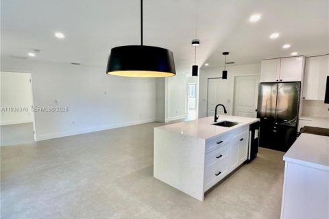 Купить виллу или дом в Саут-Майами, Флорида 4 спальни, № 1994384 - фото 19