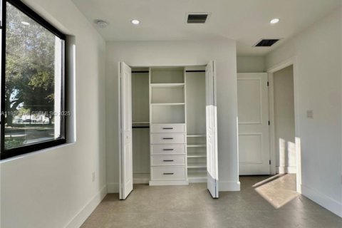 Купить виллу или дом в Саут-Майами, Флорида 4 спальни, № 1994384 - фото 7