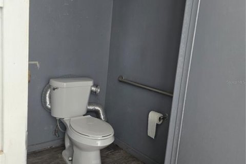 Immobilier commercial à louer à Gainesville, Floride: 102.19 m2 № 1829041 - photo 9