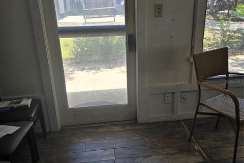 Immobilier commercial à louer à Gainesville, Floride: 102.19 m2 № 1829041 - photo 14