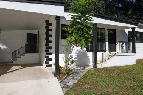 House in Orlando, Florida 3 bedrooms, 130.43 sq.m. № 2416975 - photo 3