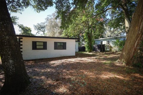 House in Orlando, Florida 3 bedrooms, 130.43 sq.m. № 2416975 - photo 30