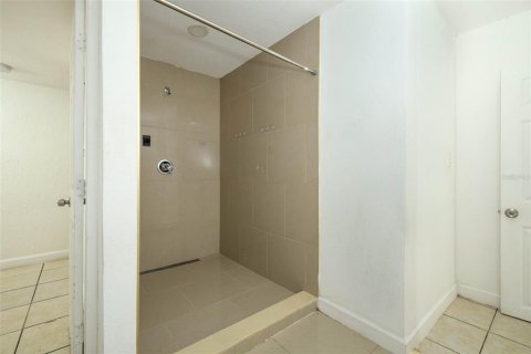 House in Orlando, Florida 3 bedrooms, 130.43 sq.m. № 2416975 - photo 16