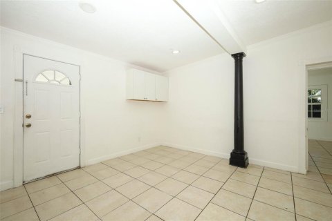 House in Orlando, Florida 3 bedrooms, 130.43 sq.m. № 2416975 - photo 12