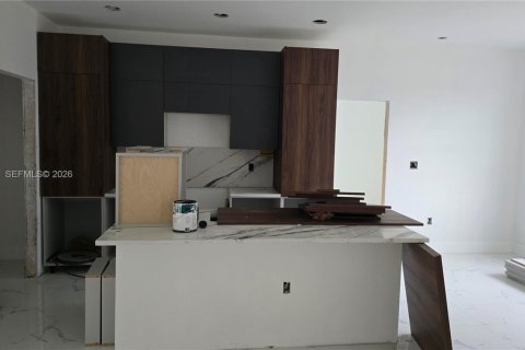 Villa ou maison à vendre à Lehigh Acres, Floride: 3 chambres, 197.6 m2 № 2010354 - photo 20