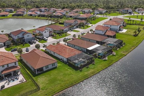 Villa ou maison à vendre à Bradenton, Floride: 4 chambres, 203.64 m2 № 2147728 - photo 30