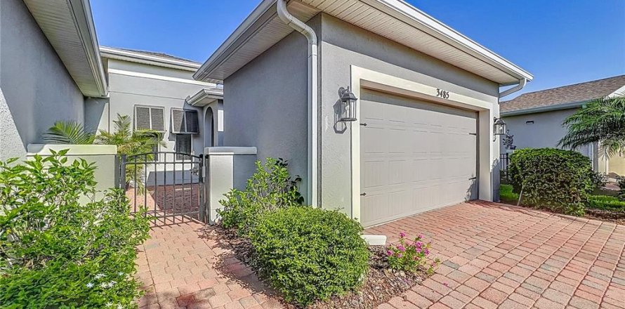 Casa en Kissimmee, Florida 2 dormitorios, 139.26 m2 № 1854556