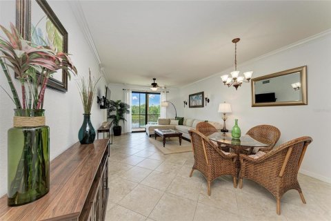 Copropriété à vendre à Lakewood Ranch, Floride: 2 chambres, 104.14 m2 № 1905718 - photo 4