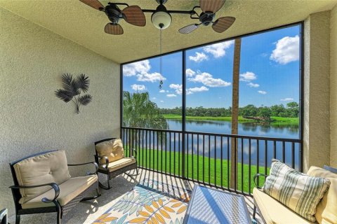 Copropriété à vendre à Lakewood Ranch, Floride: 2 chambres, 104.14 m2 № 1905718 - photo 3