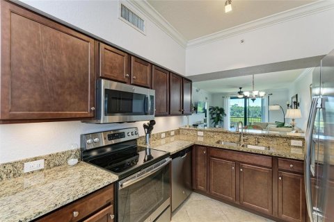 Copropriété à vendre à Lakewood Ranch, Floride: 2 chambres, 104.14 m2 № 1905718 - photo 13