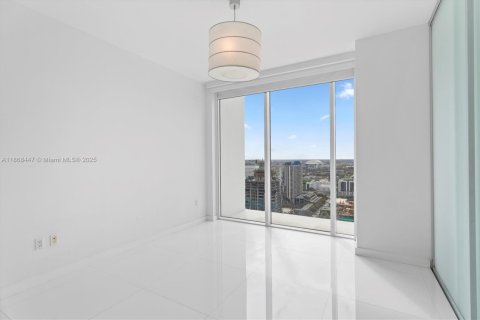Condo in Miami, Florida, 2 bedrooms  № 1896501 - photo 22