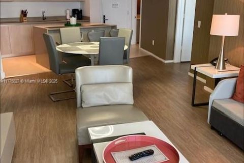 Condominio en venta en Hollywood, Florida, 2 dormitorios, 104.89 m2 № 2077176 - foto 5