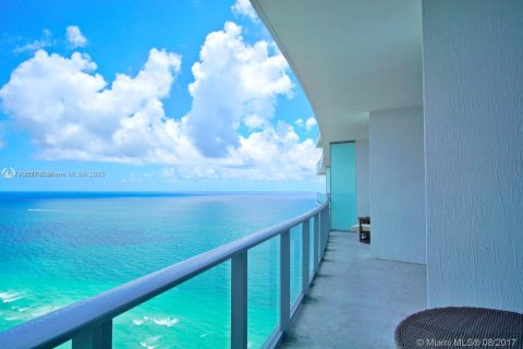 Condominio en venta en Hollywood, Florida, 2 dormitorios, 104.89 m2 № 2077176 - foto 8