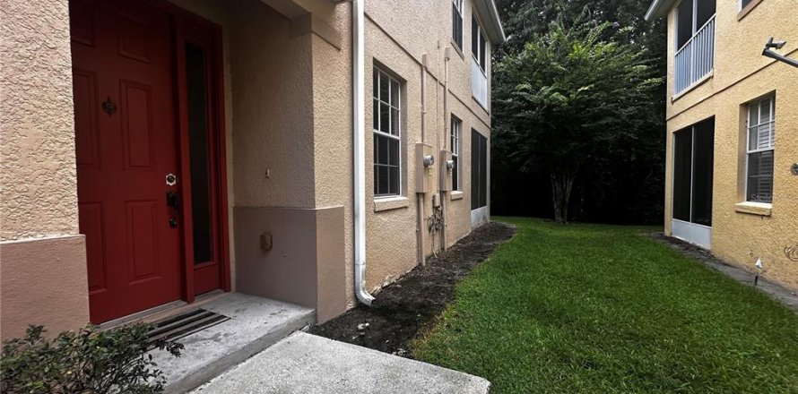 Condominio en Oviedo, Florida, 3 dormitorios № 1873178