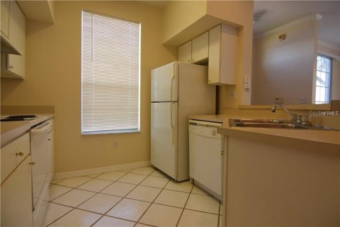 Condo in Tampa, Florida, 2 bedrooms  № 2236583 - photo 7