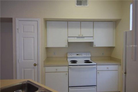 Condo in Tampa, Florida, 2 bedrooms  № 2236583 - photo 5