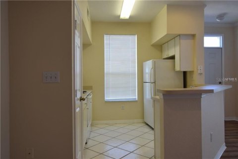Condo in Tampa, Florida, 2 bedrooms  № 2236583 - photo 8