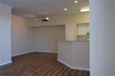 Condo in Tampa, Florida, 2 bedrooms  № 2236583 - photo 12