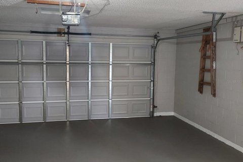Villa ou maison à louer à Tampa, Floride: 4 chambres, 166.57 m2 № 2420121 - photo 2